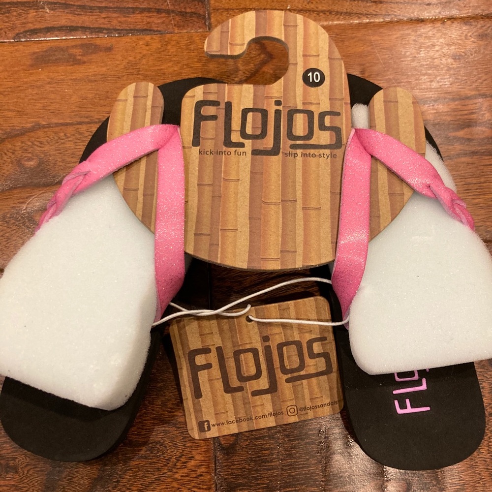 Flo jo’s Girls pink sparkle flip flops size 10